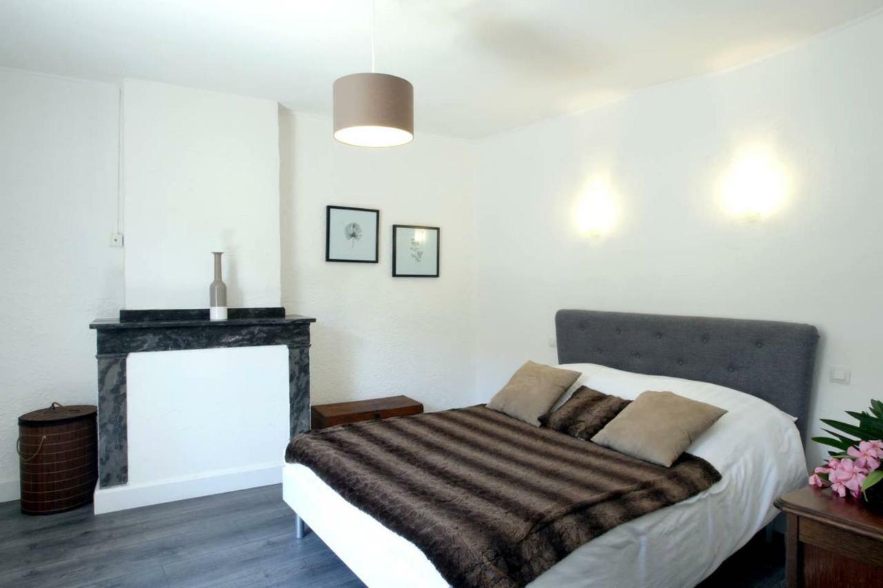 Les Gites De Laure - L'Or Vert, Appartement Avec Vue Sur Le Chateau, Parking Prive, Climatisation, Netflix, A 160 M De La Cite Medievale Carcasona Exterior foto